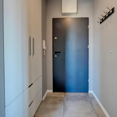 Prestige Nautica Cityview 公寓 什切青